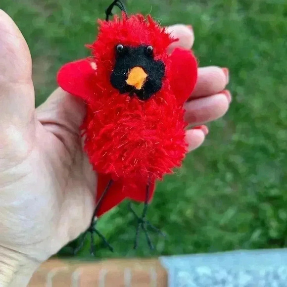 Handmaid, red bird Christmas tree ornament home decor - Picture 1 of 6